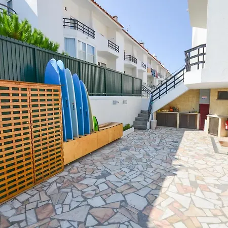 Sandycamps Surfhouse Holiday home Ferrel (Leiria)